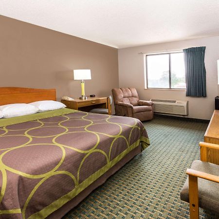 Hotel Super 8 By Wyndham St. Charles Saint Charles Zewnętrze zdjęcie