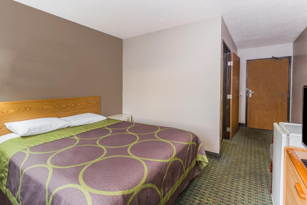 Hotel Super 8 By Wyndham St. Charles Saint Charles Zewnętrze zdjęcie
